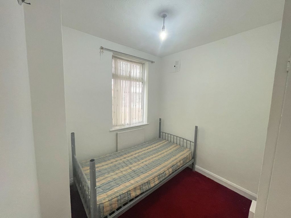 Property photo 3 of 7 4233152