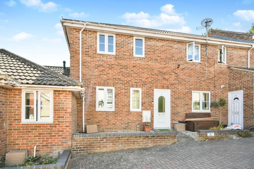 Property photo 1 of 8