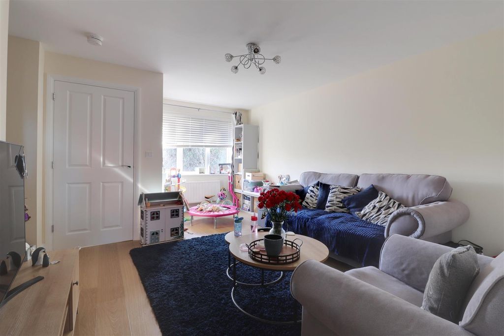 Property photo 3 of 13