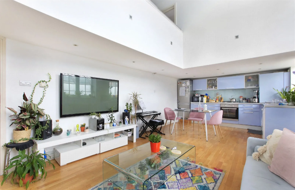 Property photo 2 of 16