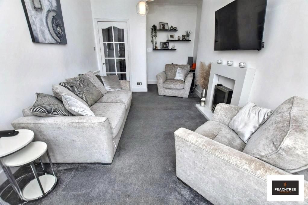 Property photo 3 of 13 Living Room