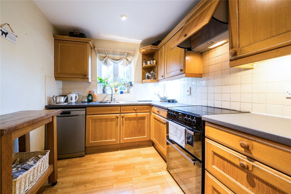 Property photo 3 of 16 Picture No. 01