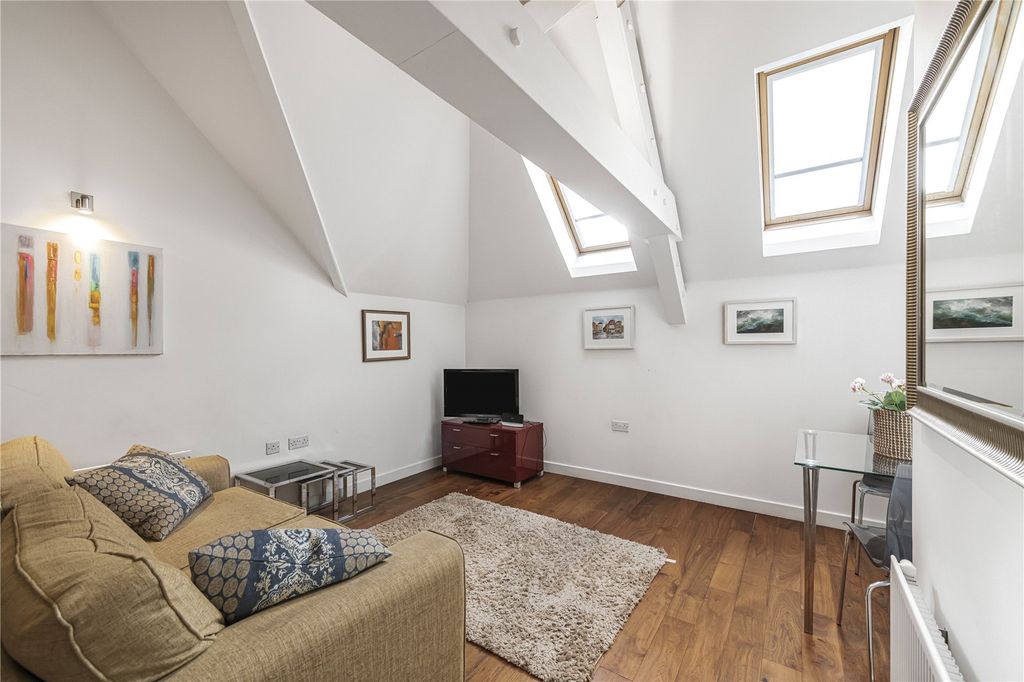 Property photo 2 of 13 Picture No. 04