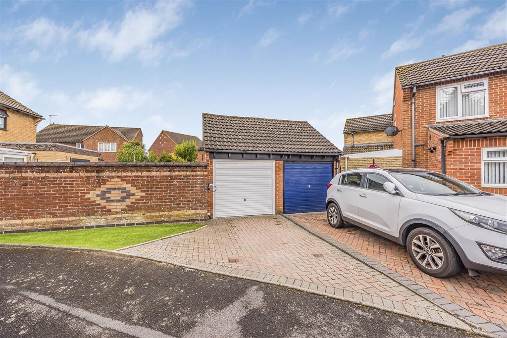 Property photo 2 of 14 1 Adstone Lane, Anchorage Park, Portsmouth-Portico