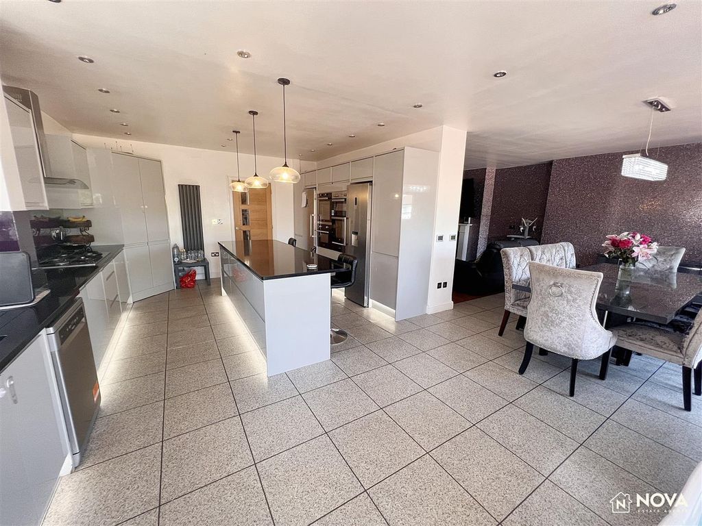 Property photo 2 of 35 Img_9244.Jpg