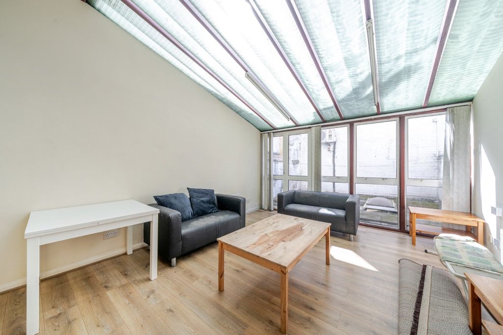 Property photo 1 of 11 Picture No. 09