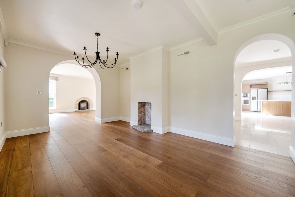 Property photo 2 of 23 Wentworth Drive