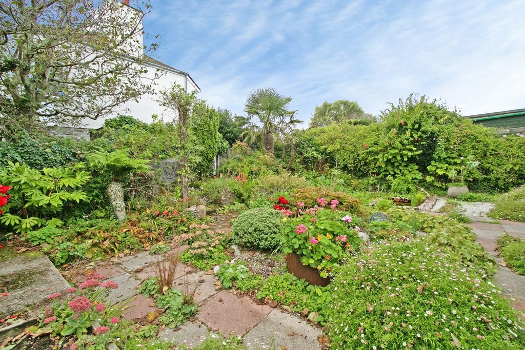 Property photo 3 of 16 Pbox-Img.Jpg