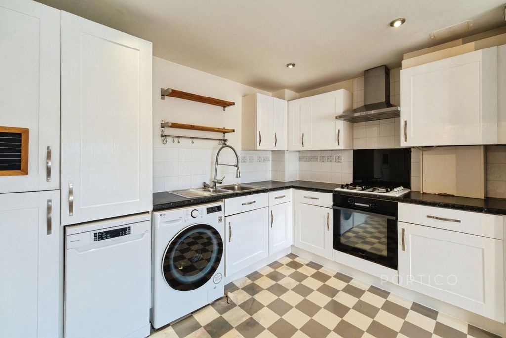 Property photo 1 of 16 Kitchen