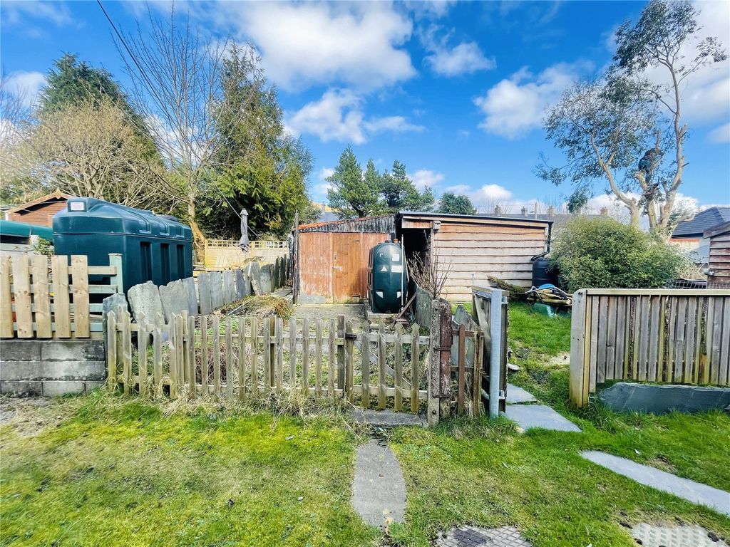 Property photo 2 of 21 Picture No. 17