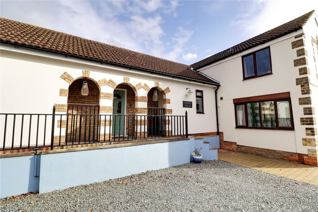 Property photo 2 of 28 Picture No. 35