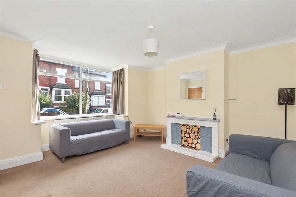 Property photo 3 of 21 Picture 3