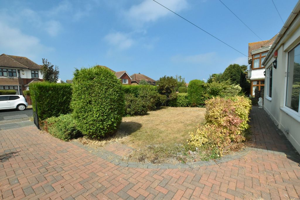 Property photo 3 of 25
