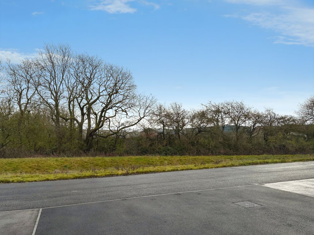 Property photo 2 of 19 F05E5334-Img_8069