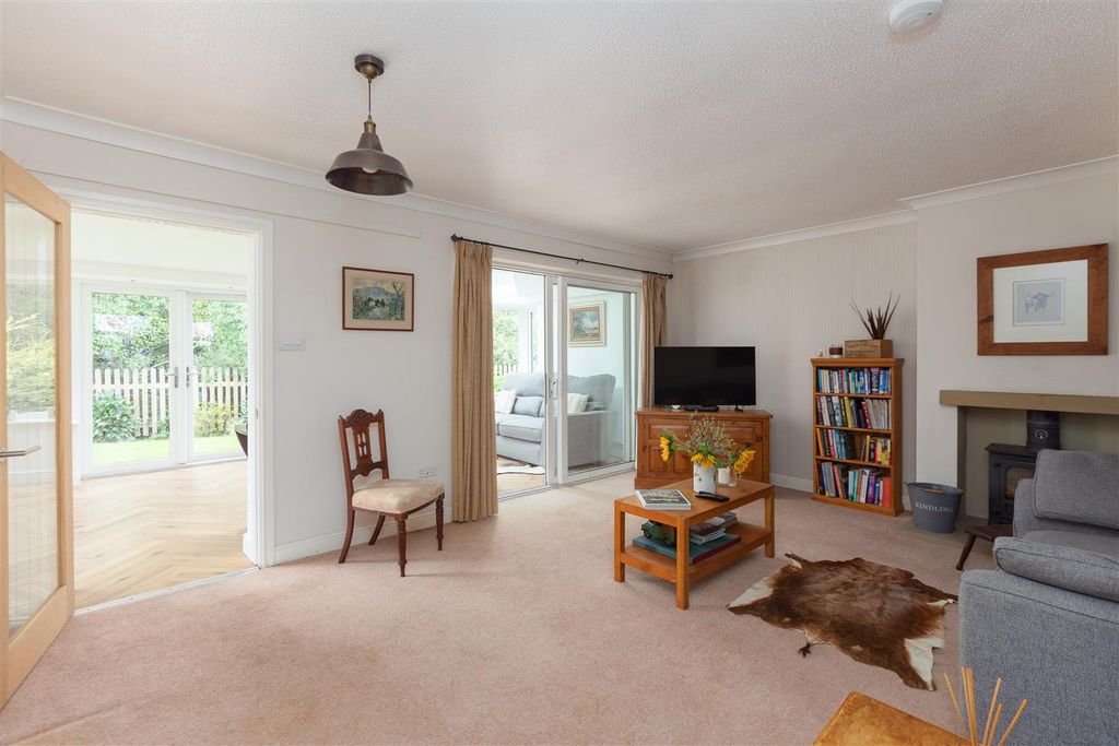 Property photo 3 of 26