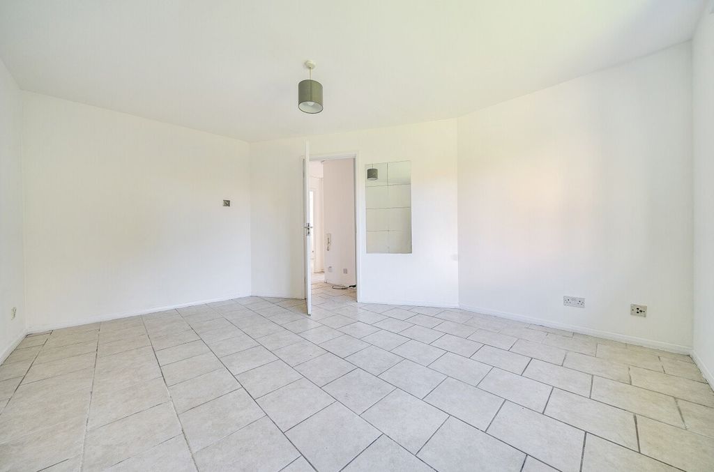 Property photo 2 of 15 Picture No. 05