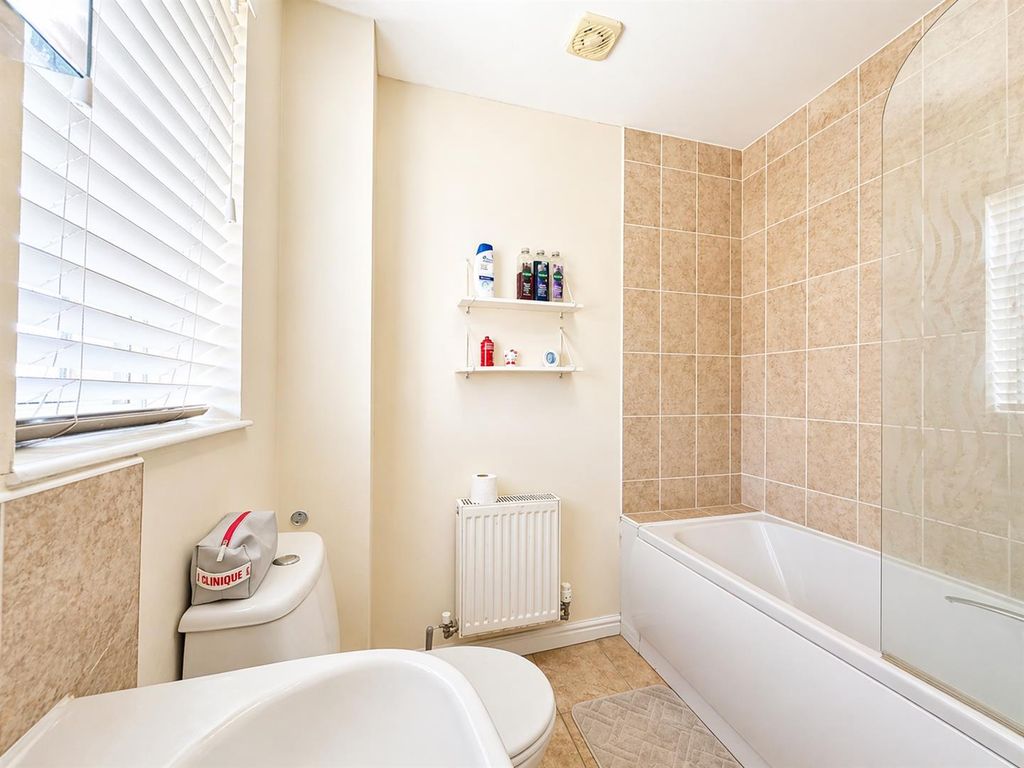 Property photo 3 of 6 Bathroom.Png