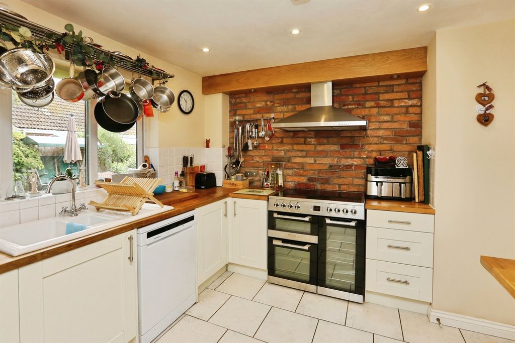 Property photo 3 of 30