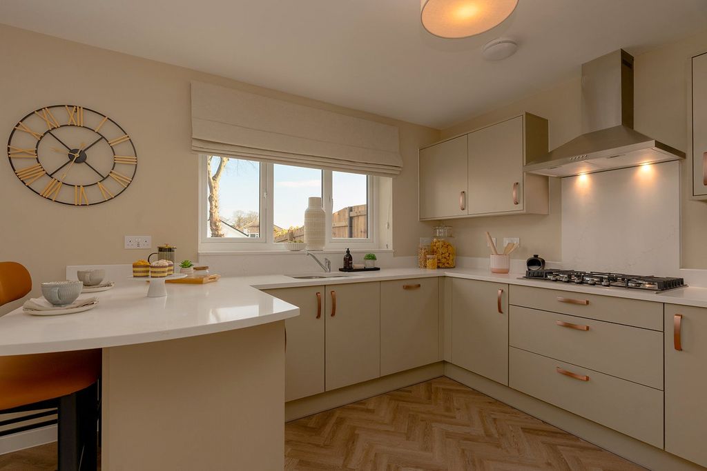 Property photo 3 of 34 Picture No. 02
