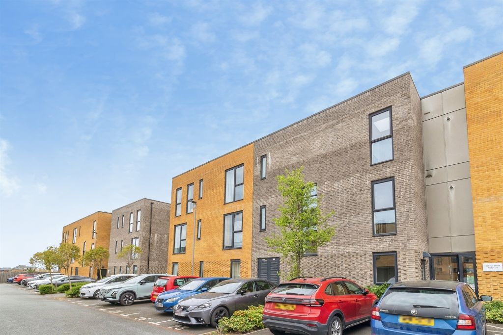 Property photo 2 of 20