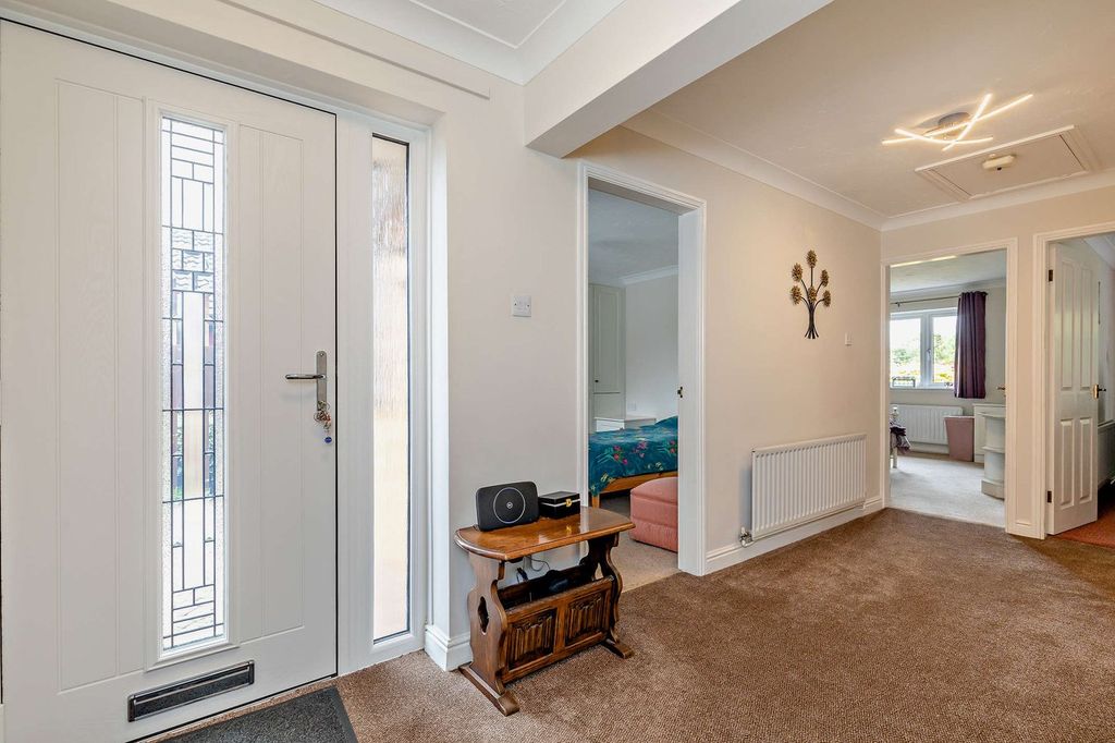 Property photo 2 of 22