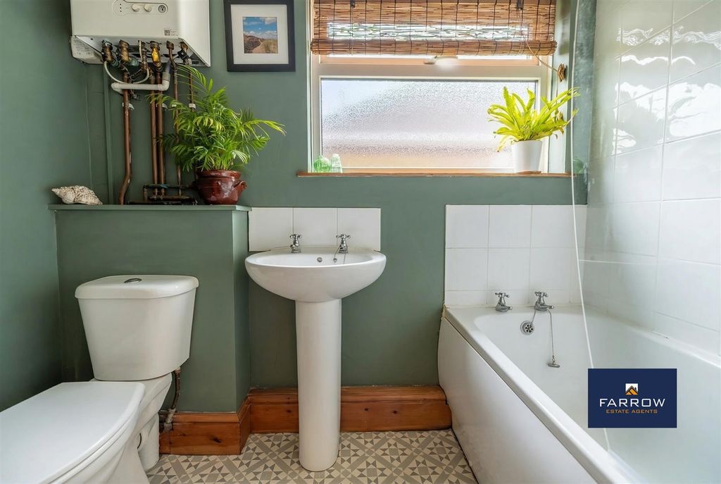 Additional image 15 of 2 bed terraced house for saleBark Street, Cleethorpes DN35