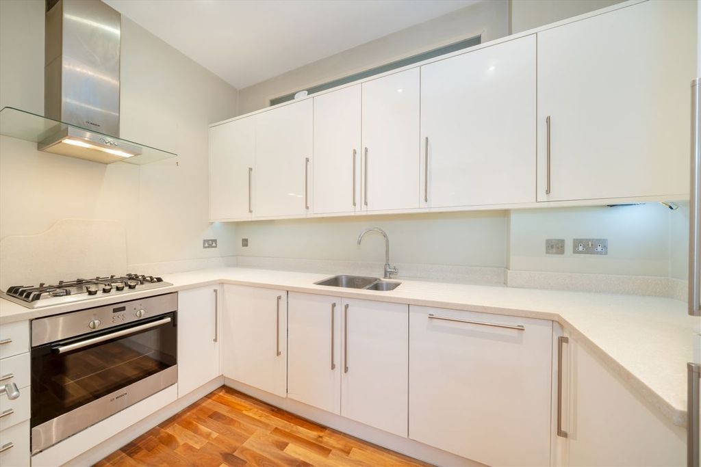 Property photo 3 of 5