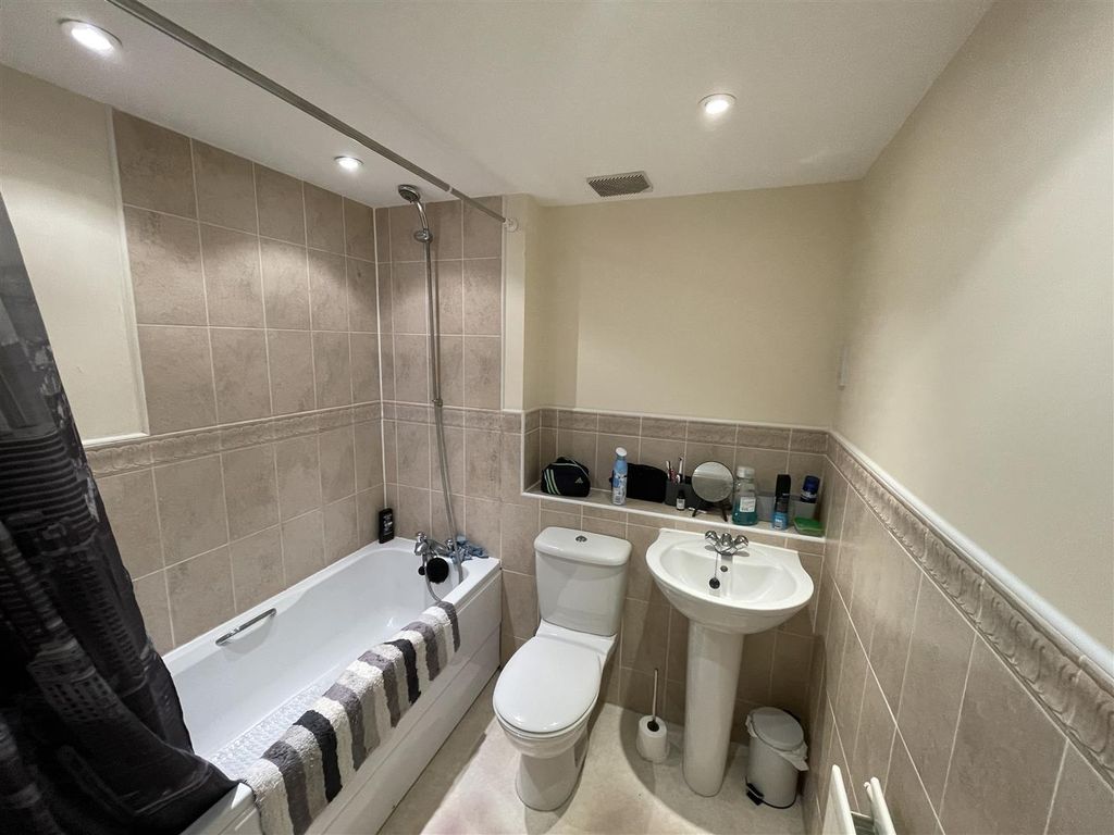 Property photo 3 of 6 A0Dgjs0Wlkewpkganzkcaq.Jpg