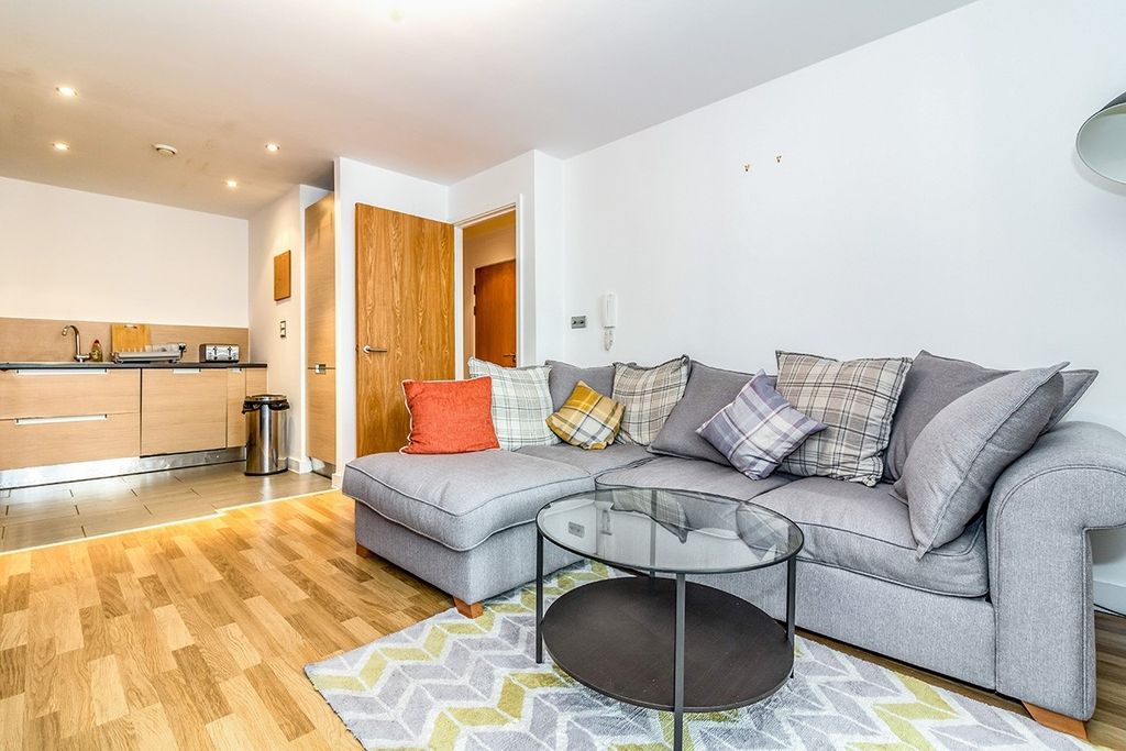 Property photo 2 of 8 Open Plan Living Roo