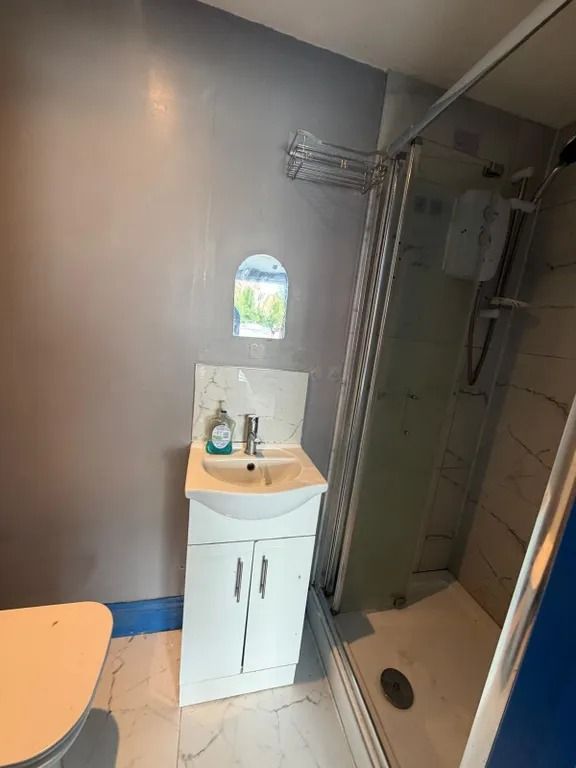 Property photo 2 of 3