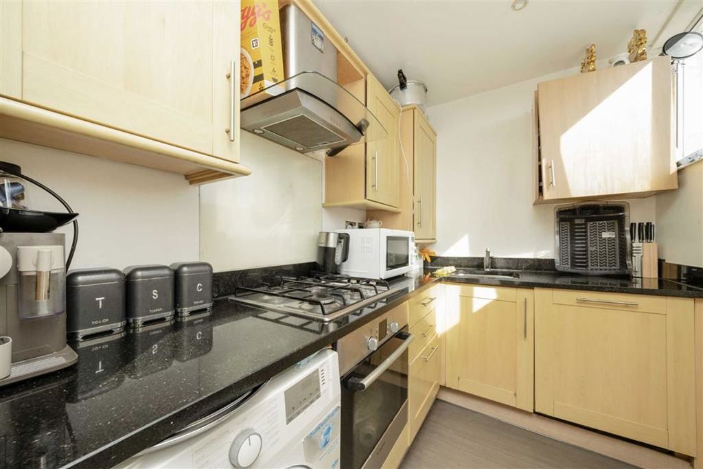 Property photo 3 of 6