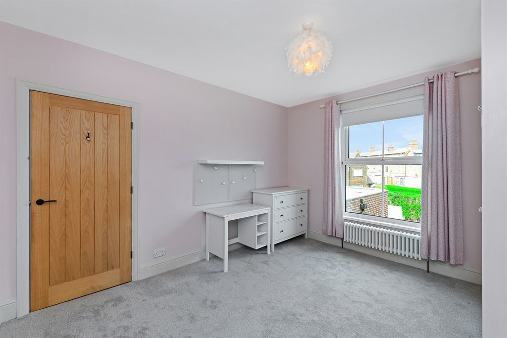 Additional image 32 of 6 bed detached house to rentVictoria Embankment NG2