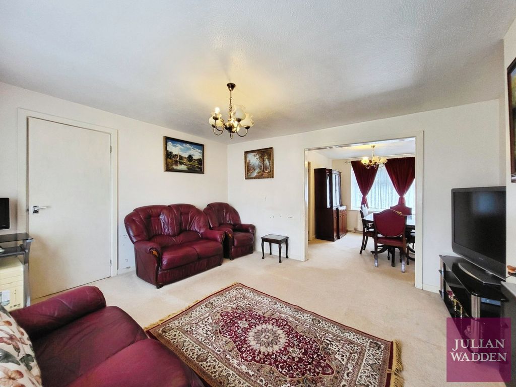 Property photo 3 of 21 Picture 3