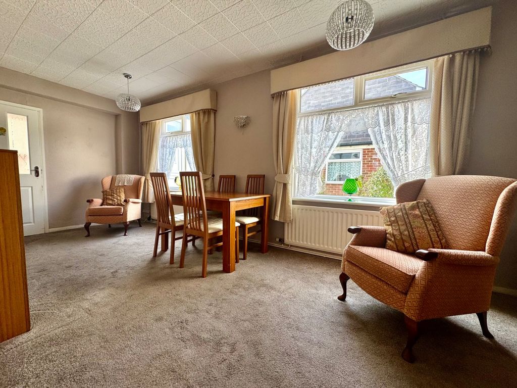 Property photo 2 of 12 Dining Room