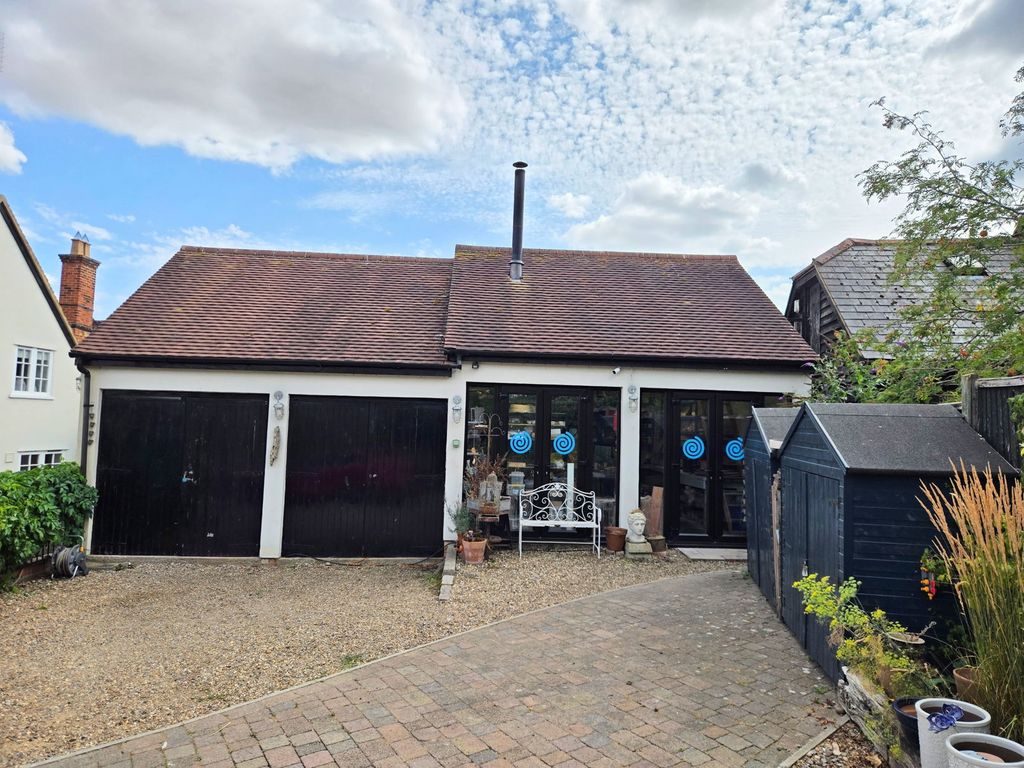 Property photo 3 of 41