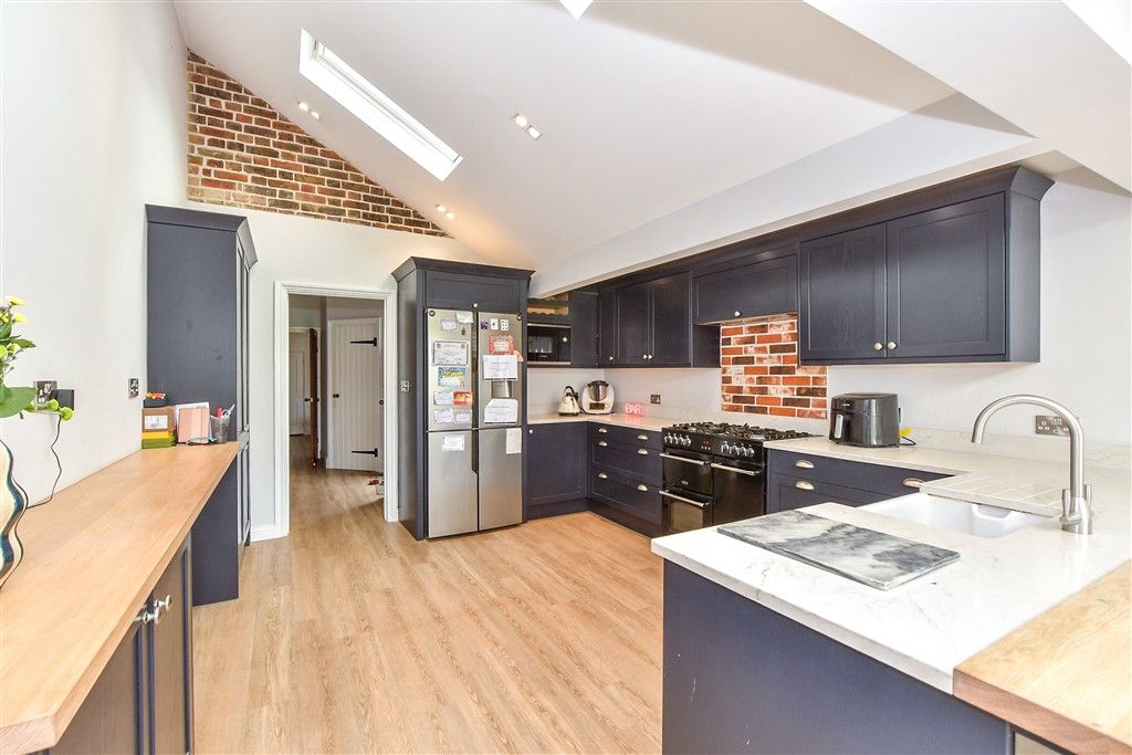 Property photo 2 of 12 Kitchen Area