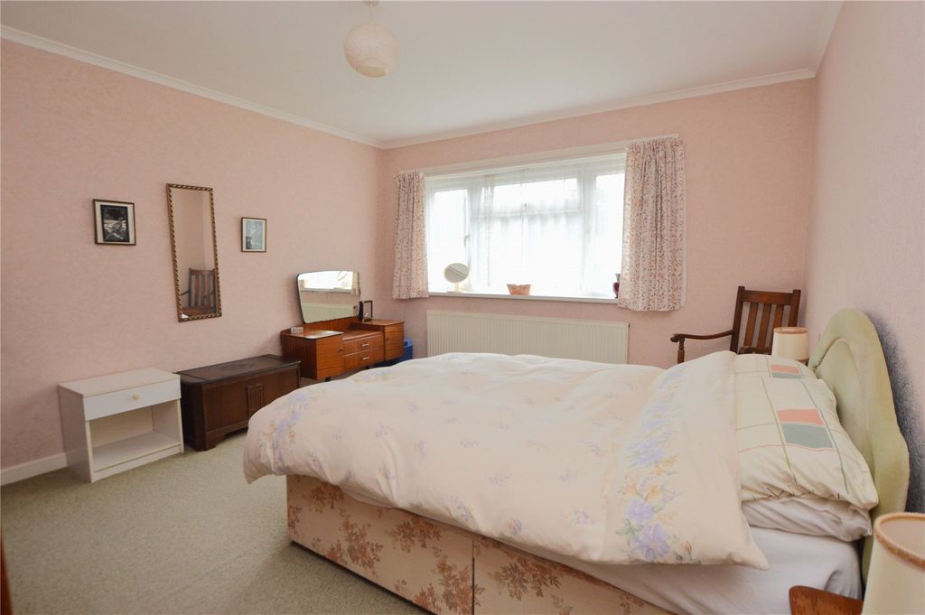 Property photo 2 of 12 2 - Picture No. 11