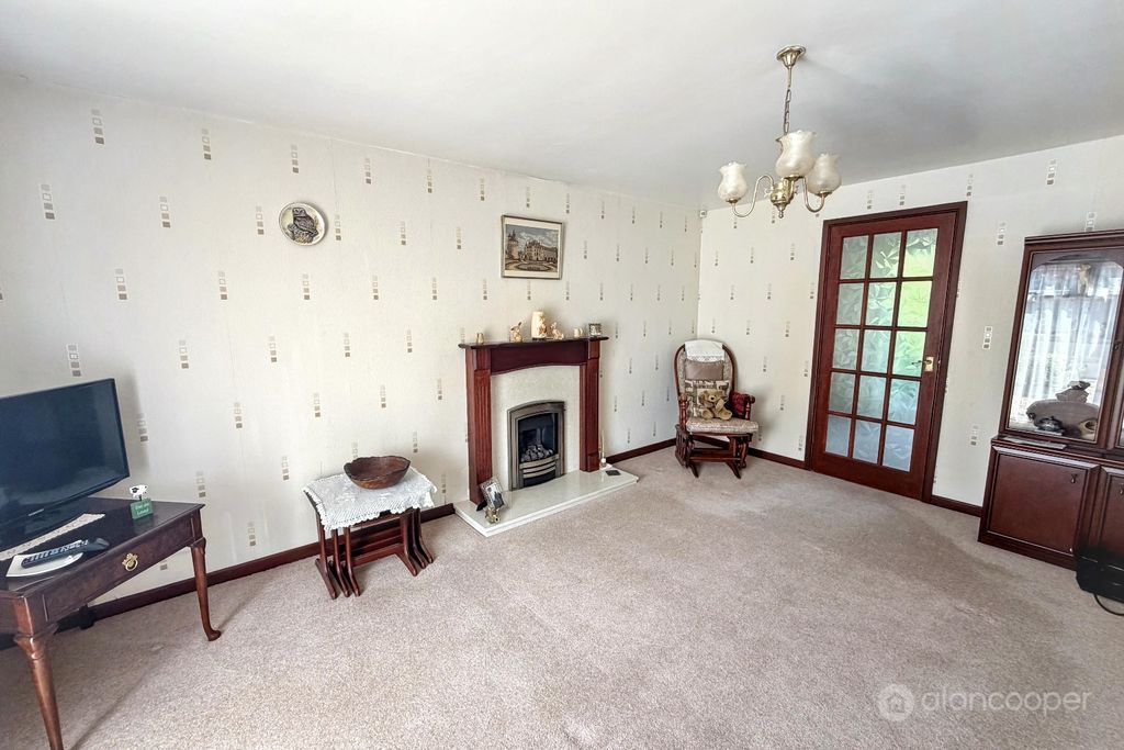 Property photo 3 of 15 4509673