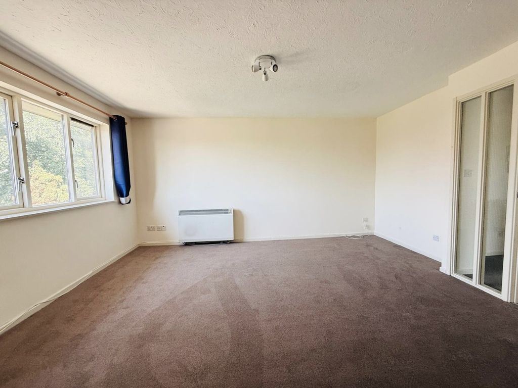 Property photo 2 of 10 5269393