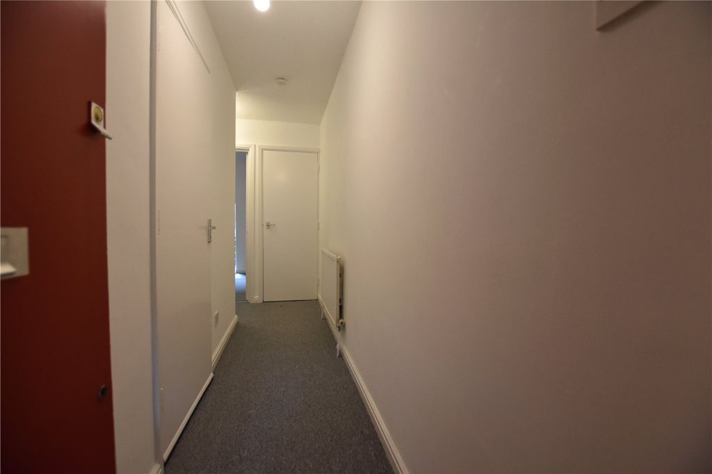 Property photo 2 of 11 Picture No. 13