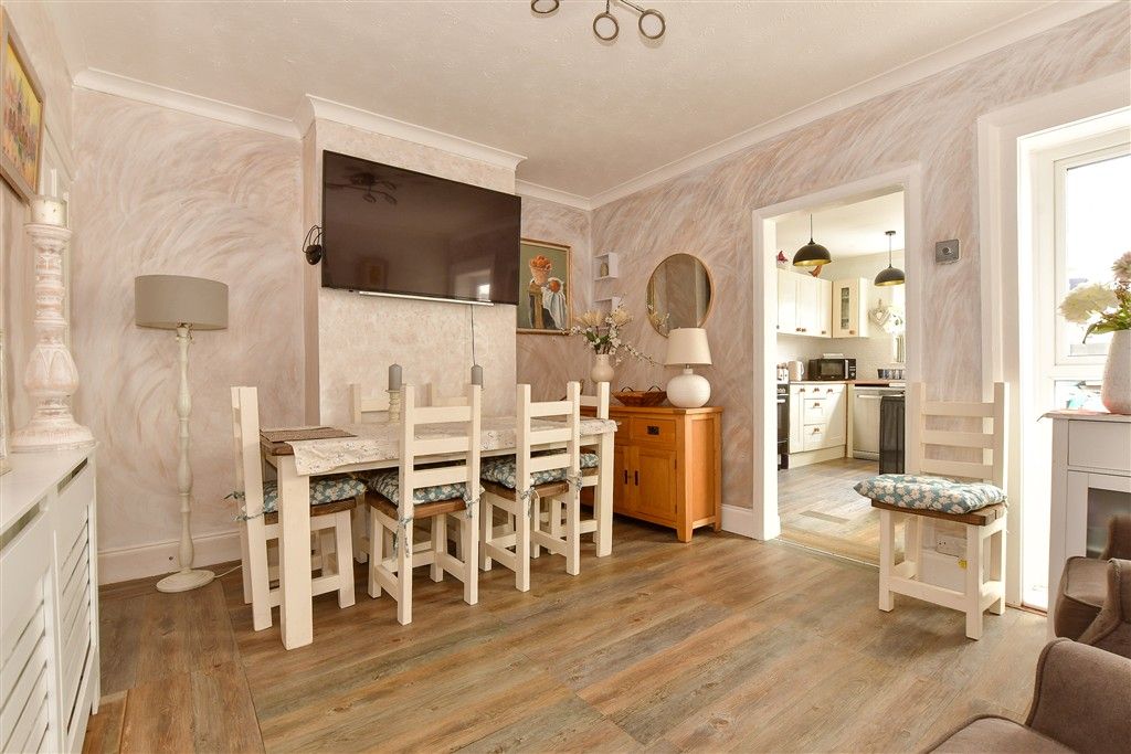 Property photo 2 of 10 Dining Room