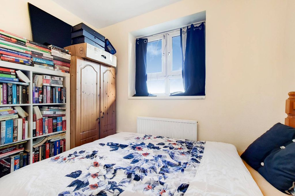 Property photo 3 of 9