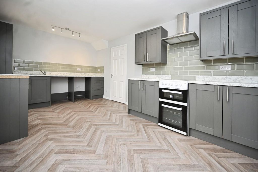 Property photo 3 of 12 8Af8B49B-Dsc_0101.Jpg