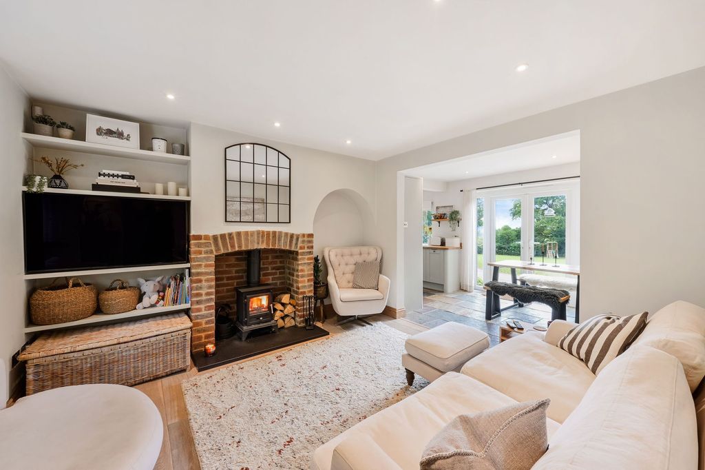 Property photo 2 of 18