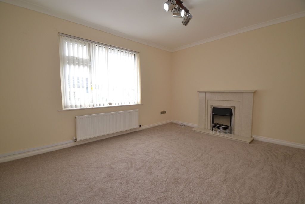 Property photo 2 of 7 Photograph 2