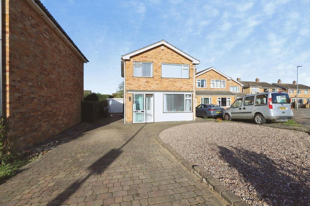 Property photo 1 of 17 Pbox-Img.Jpg