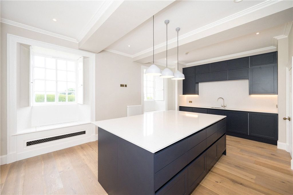 Property photo 2 of 24 Picture 2