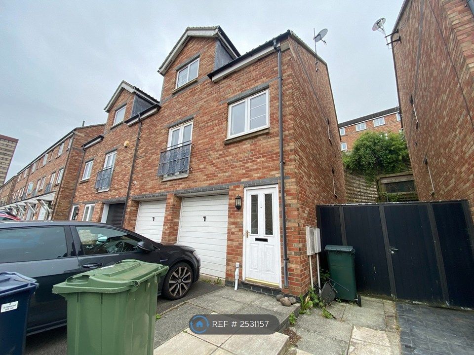 Property photo 2 of 16