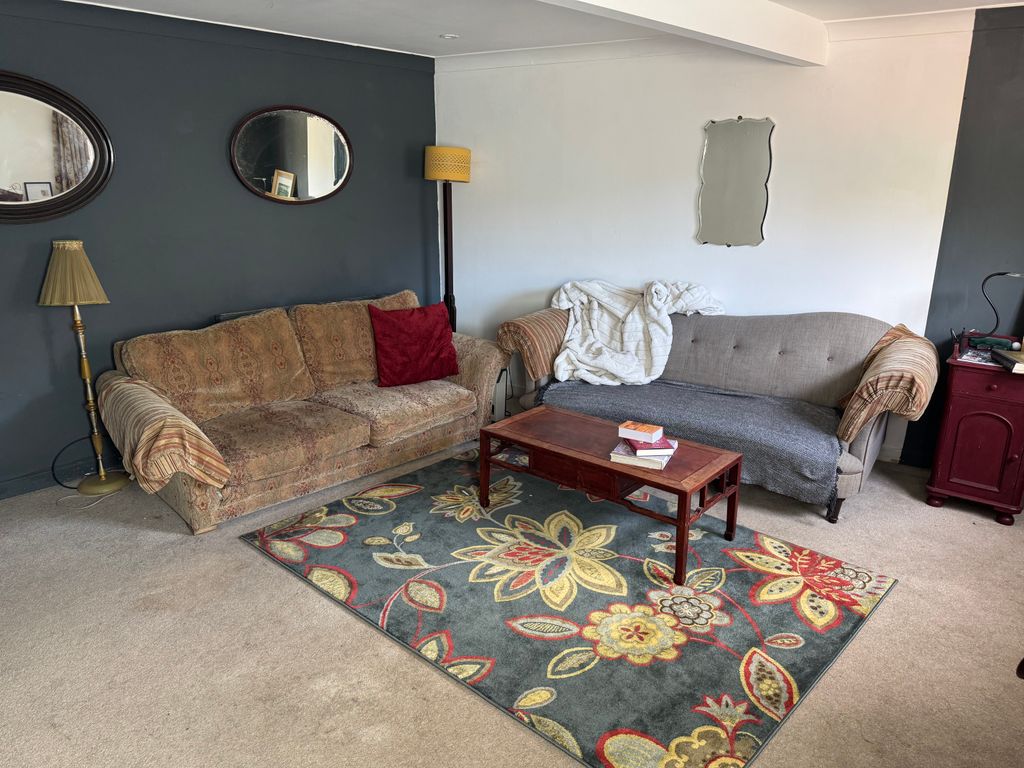 Property photo 3 of 6