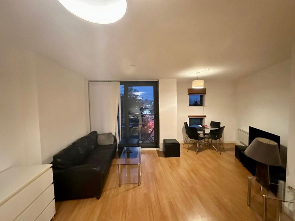 Property photo 2 of 8